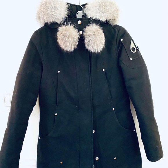 Black winter jacket size small Moose Knuckles - Picture 2 of 4